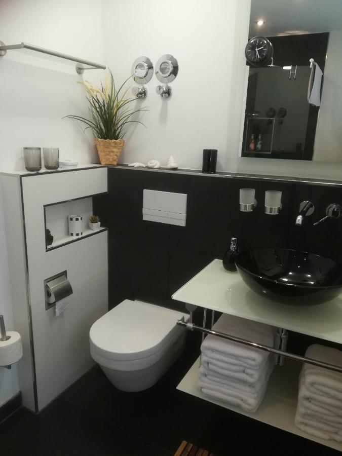 Appartment Fasanenhof Klinikum Und Uni Nah Mit Netflix Kassel Dış mekan fotoğraf